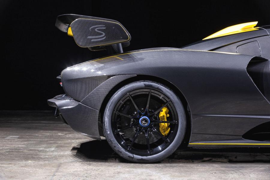 Детали экстерьера McLaren Senna Gloss Carbon (252/500) 2019 года  (AU) (фото 11 из 27)